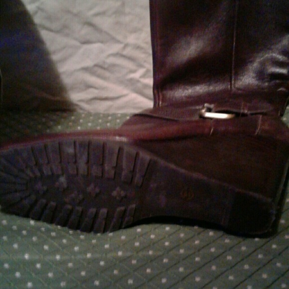 Boots - Picture 4 of 4